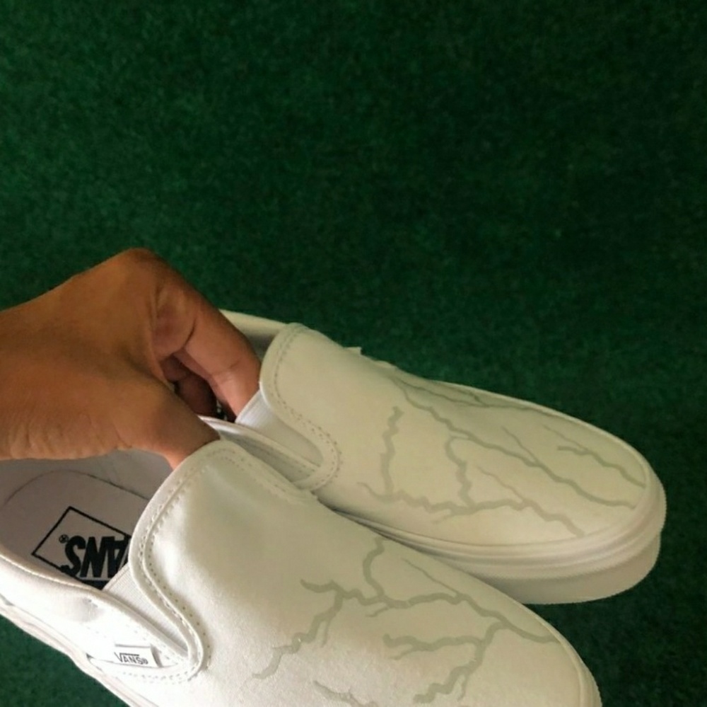 🆕Reflective lighting vans - Picture 2 of 2